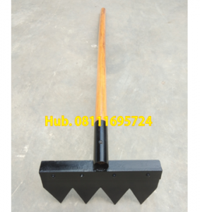 Garu Tajam - Alat Pemadam Kebakaran Hutan